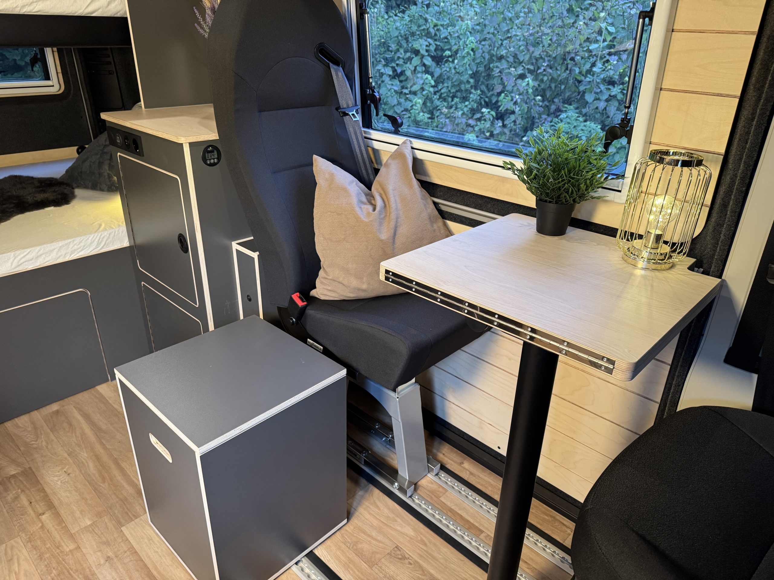 Opel Movano L2H2 Family Camper